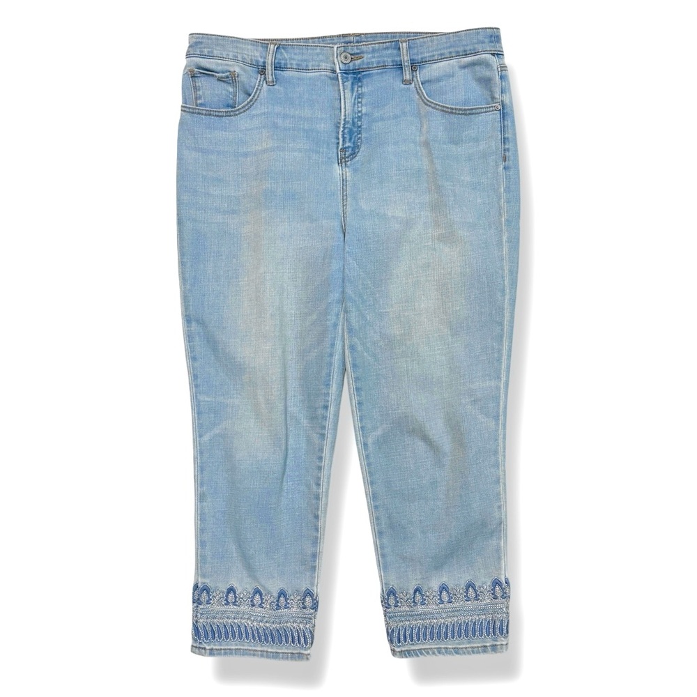 CHICO’S Light Wash Girlfriend Slim Leg Crop Jeans Embroidered Cuffs